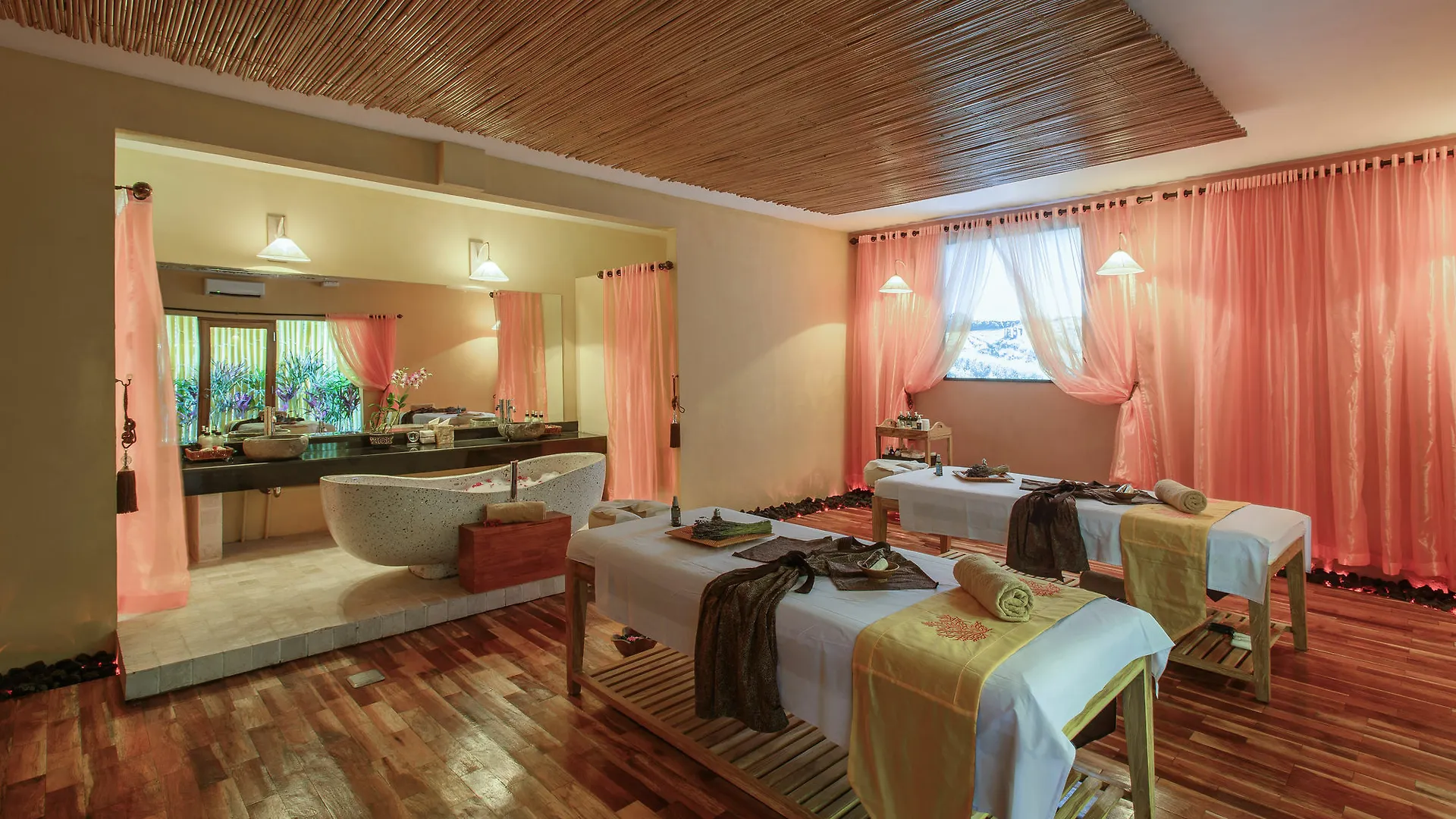 Seminyak Suites Hotel